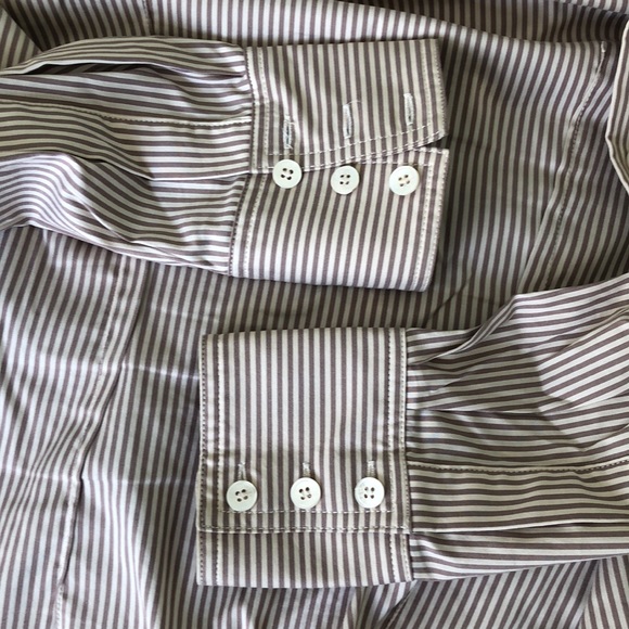 BCBGMAXAZRIA button down dress shirt. Size XXS - Picture 5 of 7